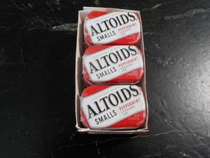 lot 93 image: 9 pack Altoids Small Peppermint be...