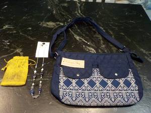 lot 108 image: Canyon Sky Purse over the Shoulder ...