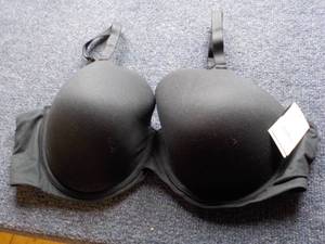 lot 212 image: Auden size 42 D Black Bra...