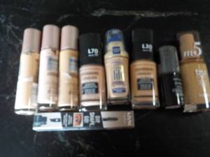 lot 149 image: Makeup Assortment...