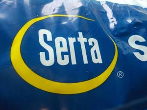 lot 154 image: Serta Super Firm King Size Pillow...