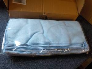 lot 161 image: Microfiber Cleaning Cloths...