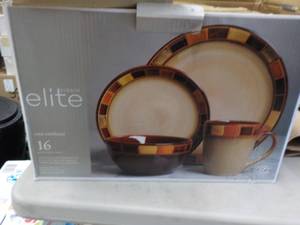 lot 179 image: Gibson Elite 16 pc Dish Set...