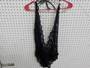 lot 219 image: XL Lacy Sleepwear...