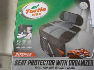 lot 232 image: Turtle Wax Seat Protector with Orga...