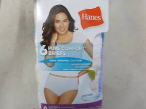 lot 246 image: Hanes 6 Tagless Briefs size 10...