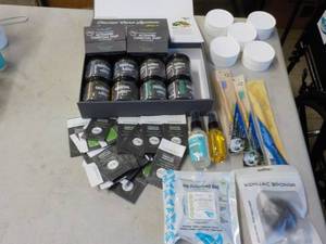 lot 299 image: Invitamin and BeMindful Sample Pack...