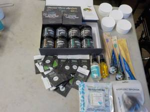 lot 300 image: Invitamin and BeMindful Sample Pack...