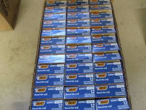 lot 29 image: 432 Bic Pens retail $108...