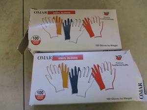lot 44 image: 200 Omar Large Vinyl Gloves...