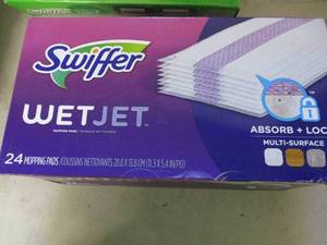 lot 61 image: 24 Swiffer Wet Jet Mopping Pads...