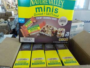 lot 387 image: Case of 5 Boxes Nature Valley Minis...