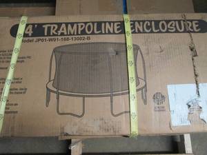 lot 2 image: 14 foot trampoline enclosure ...