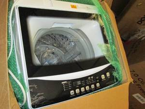 lot 15 image: black and decker 1.6cu. foot portab...