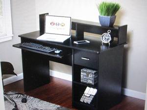 lot 28 image: essential computer desk open box ...