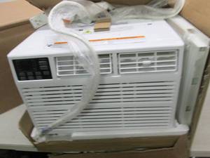 lot 40 image: whirlpool 8,000 btu window air cond...