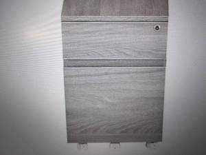 lot 88 image: 2-drawer filing cabinet with lock n...
