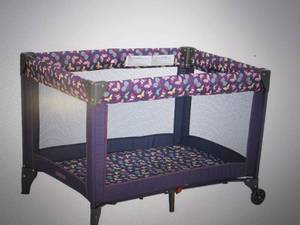 lot 122 image: cosco funsport play yard butterfly ...