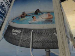 lot 155 image: bestway 15foot x 42 inches deep poo...