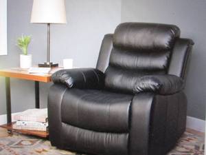lot 169 image: oscar massage recliner open box unt...