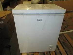 lot 175 image: black and decker chest freezer miss...