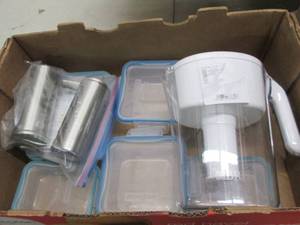 lot 184 image: box of kitchen and bath items ...