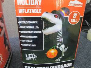 lot 85 image: Joiedomi 8 ft Skeleton Dinosaur Hol...