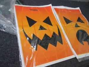 lot 102 image: Large Lot of Halloween Jack o Lante...