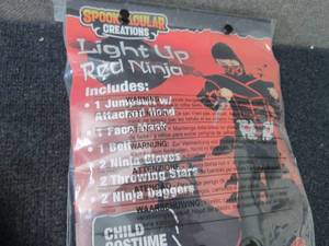 lot 132 image: Spooktacular Creations Child Medium...