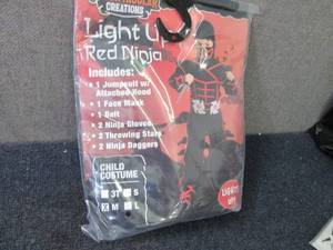 lot 133 image: Spooktacular Creations Child Medium...