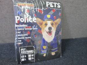 lot 134 image: Spooktacular Creations Small Pet Po...