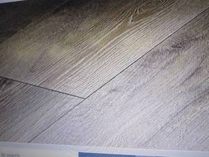 lot 162 image: 6 Cases Home Decorators Collection ...