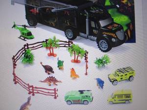 lot 194 image: Joyin Dinosaur Transport Car Carrie...