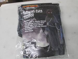 lot 276 image: Spooktacular Creations Child Medium...