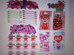 lot 288 image: Joyin 140 pc Valentines Party Set F...