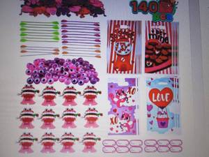 lot 290 image: Joyin 140 pc Valentines Party Set F...