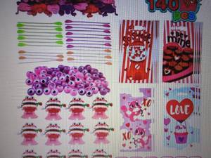 lot 291 image: Joyin 140 pc Valentines Party Set F...