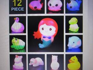 lot 333 image: Joyin 12 Packs Light-Up Bath Toys o...