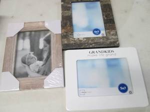 lot 369 image: 3 Assorted 5x7 inch Frames...