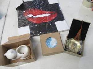 lot 385 image: 4 Assorted Decor Products...