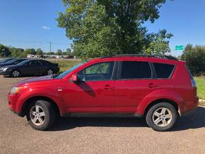 lot 13 image: 2008 Mitsubishi Outlander LS