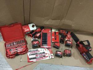 lot 32 image: MIX LOT OF MILWAUKEE TOOLS &  MISC Various conditions and Sizes