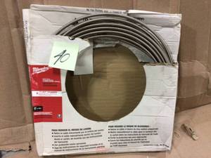 lot 40 image: MILWAUKEE 48-53-2773 38 X 50 INNER CORE COUPLING CABLE WITH RUSTGUARD Customer Returns See Pictures