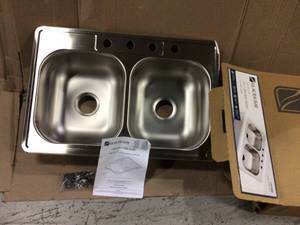 lot 45 image: Glacier Bay Drop-In Stainless Steel 33 in. 4-Hole Double Bowl Kitchen Sink Customer Returns See Pictures
