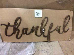 lot 70 image: Stratton Home Decor Bronze thankful Script Decorative Sign Wall Decor Customer Returns See Pictures