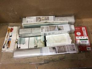 lot 98 image: MIX LOT OF WALL OUTLET DECOR  &nbspVarious Sizes Models and Conditions See Pictures