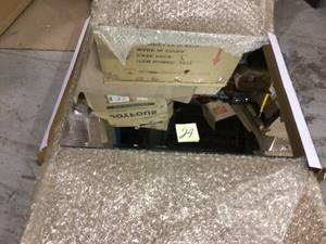 Alpine Art &amp Mirror Medium Rectangle Beveled Glass Mirror (34 in. H x 28 in. W) Customer Returns See Pictures&nbsp