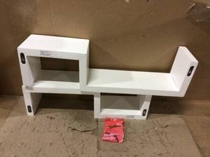 6 in. H x 24 in. W x 5 in. D White Wood Wall-Mount Floating Shelf (Set of 2) Customer Returns See Pictures&nbsp