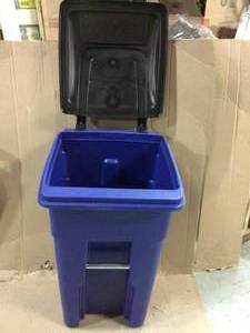 BLUE TRASH CAN Customer Returns See Pictures&nbsp