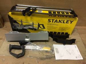 Stanley 27.75 in. Adjustable Angle Clamping Miter Box with 22 in. Saw Customer Returns See Pictures&nbsp